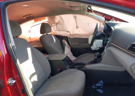 2020 Hyundai Elantra Sel z USA, uszkodzony, nr VIN 5NPD84LF1LH526646